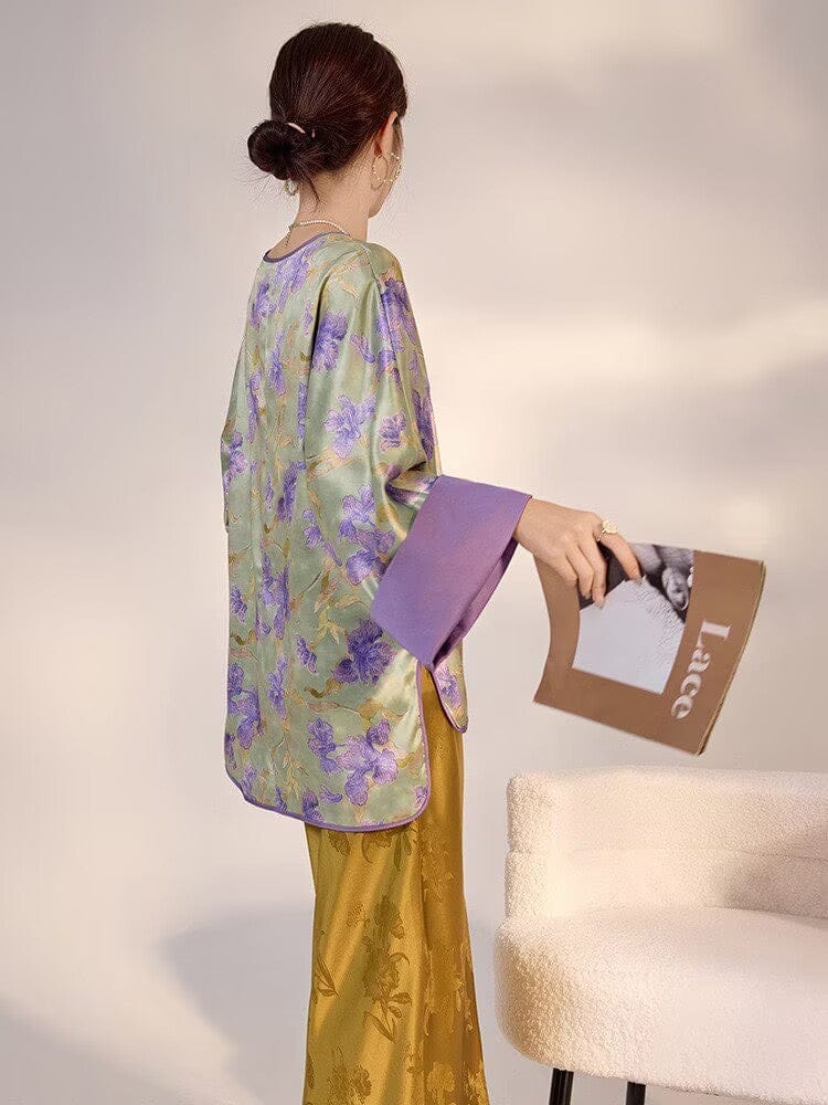 Beth and Brian Qipao-JZ Loose-Fitting, V-neck Qipao coat with flared sleeves