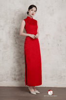 Beth and Brian Qipao-Exclusivedesigner Exclusive designer collection, sleeveless, satin red midi Qipao