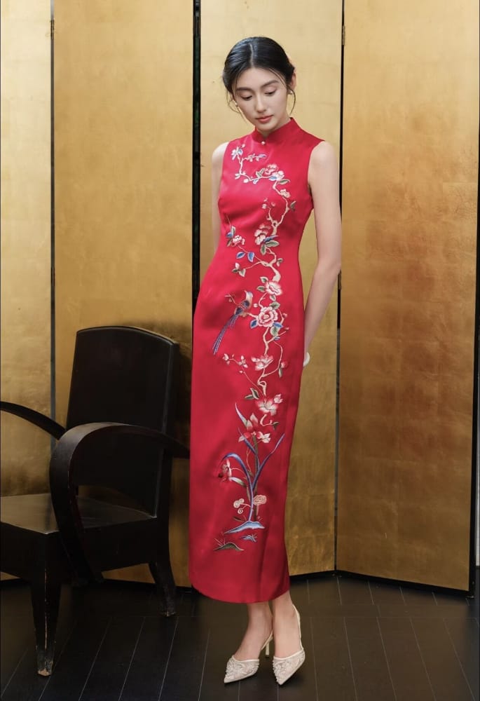 Beth and Brian Qipao-EC Floral embroidery, High-end red long Cheongsam