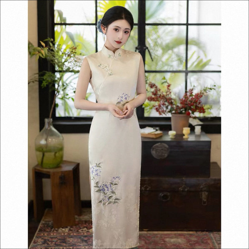 Beth and Brian Qipao-HLQ New Chinese style (新中式), floral pattern, beige midi Cheongsam