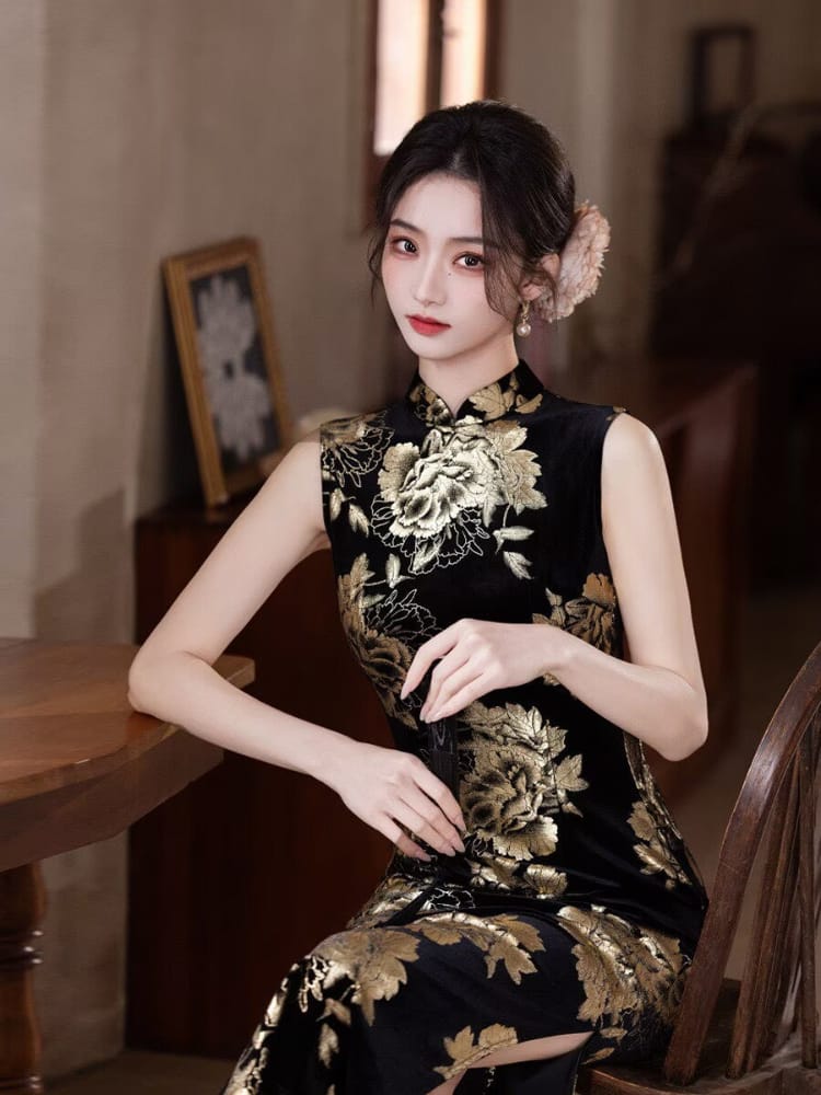 Beth and Brian Qipao-MYJ Gold Foil Stamping, Floral Pattern, Black Long Cheongsam