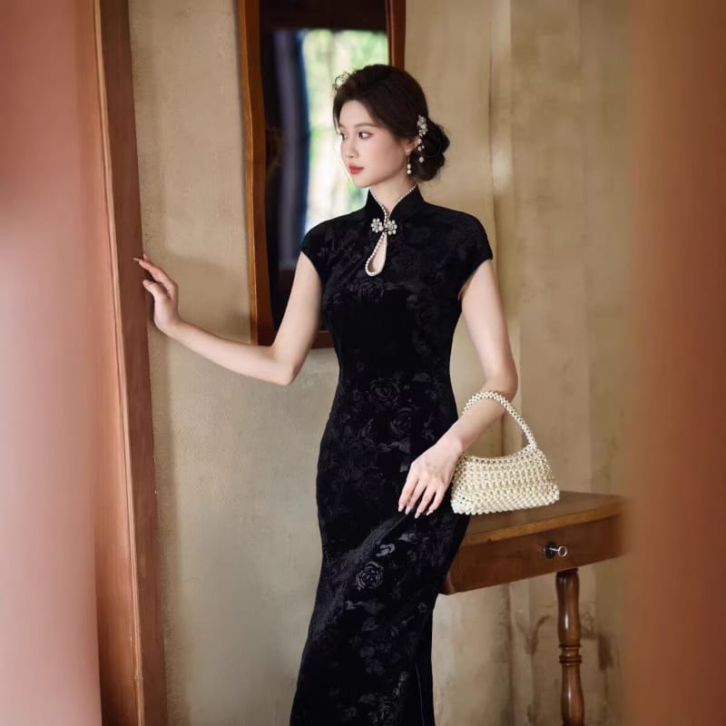 Beth and Brian Qipao-MYJ Water drop collar, rose pattern long Cheongsam