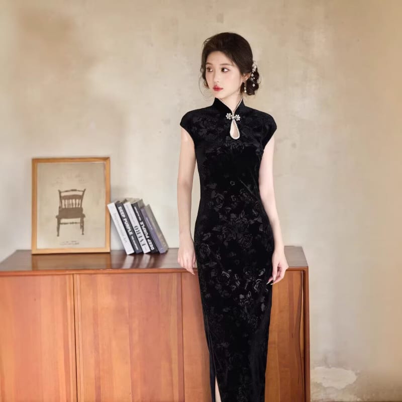 Beth and Brian Qipao-MYJ Water drop collar, rose pattern long Cheongsam