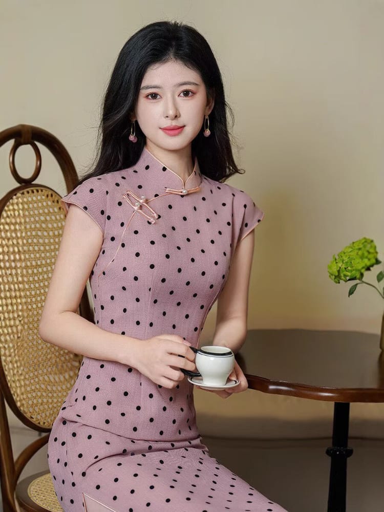 Beth and Brian Qipao-TX Polka Dot Pattern, Retro Literary Mid-length Cheongsam