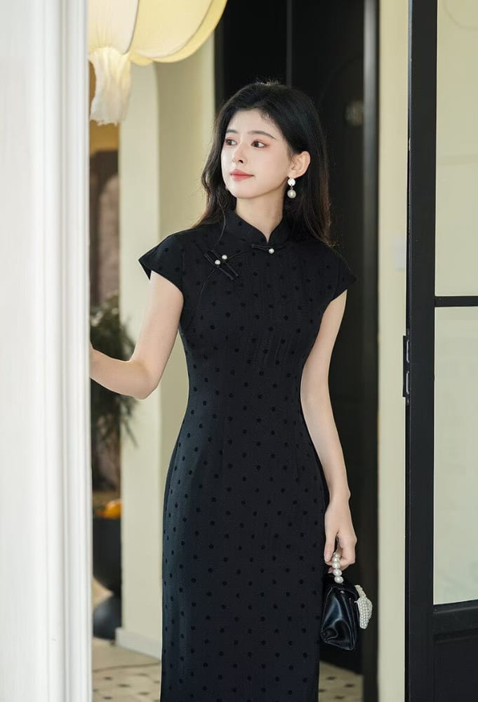 Beth and Brian Qipao-TX Polka Dot Pattern, Retro Literary Mid-length Cheongsam