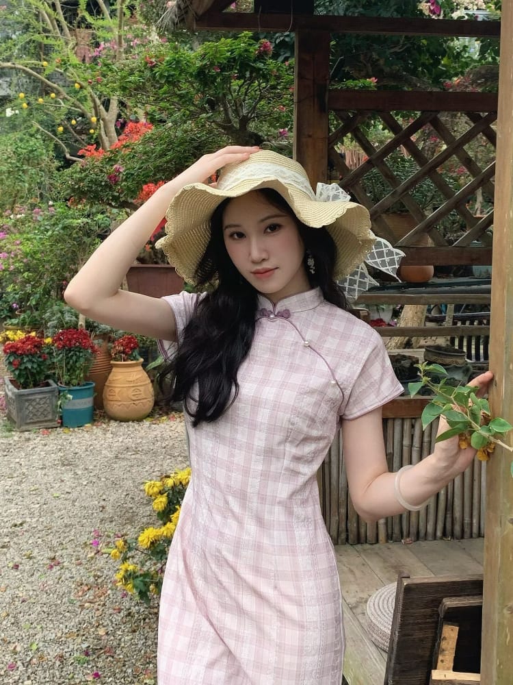 Beth and Brian Qipao-LSB Embossed Cotton-Polyester Blended Fabric, plaid pink midi Cheongsam