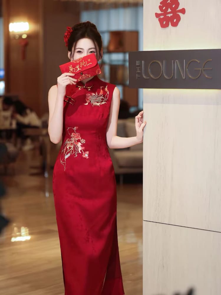 Beth and Brian Qipao-WX Luna’s Red Koi Embroidery, Sleeveless Midi Cheongsam