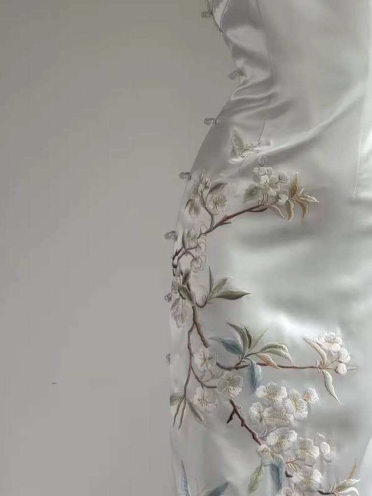 Beth and Brian qipao-XSY Ivy Beige Sleeveless Floral Embroidery Long Cheongsam