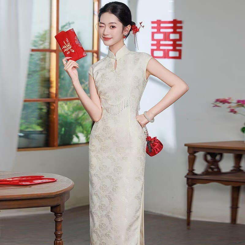 Beth and Brian Qipao-SMQ Chloe Beige&Red Wedding Midi Cheongsam with raglan sleeves