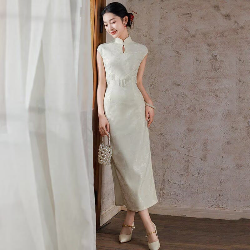 Beth and Brian Qipao-SMQ Chloe Beige&Red Wedding Midi Cheongsam with raglan sleeves