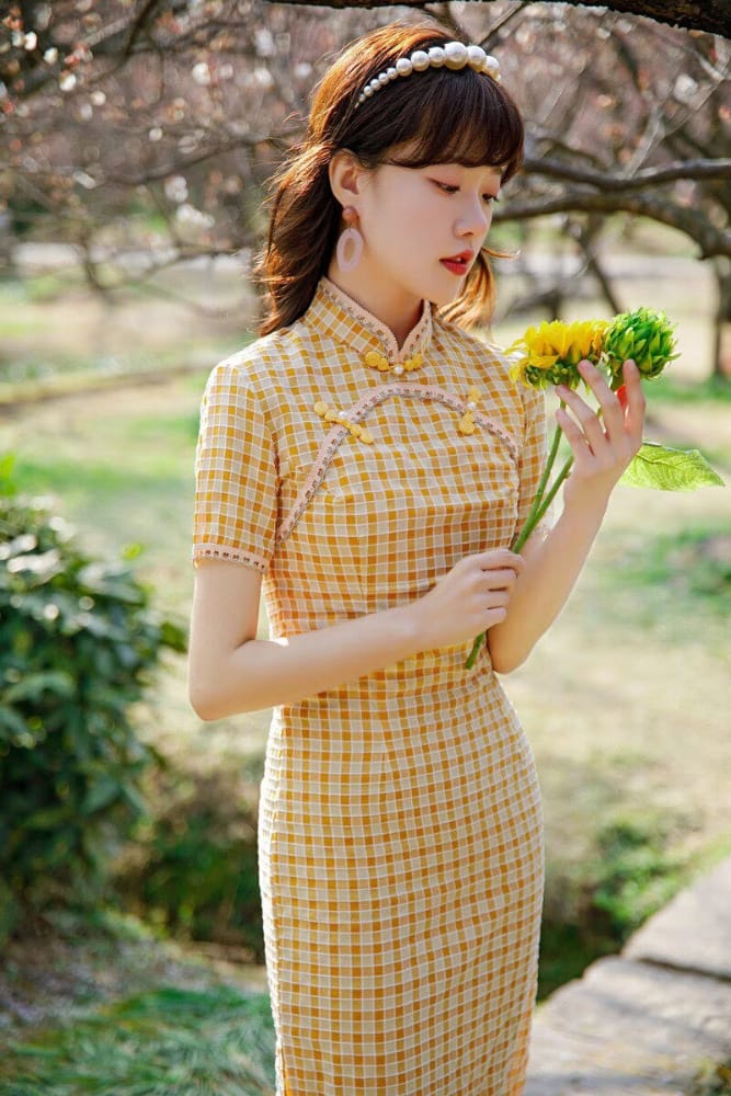 Beth and Brian qipao-ZAYS Yellow Gingham Cotton Midi Cheongsam