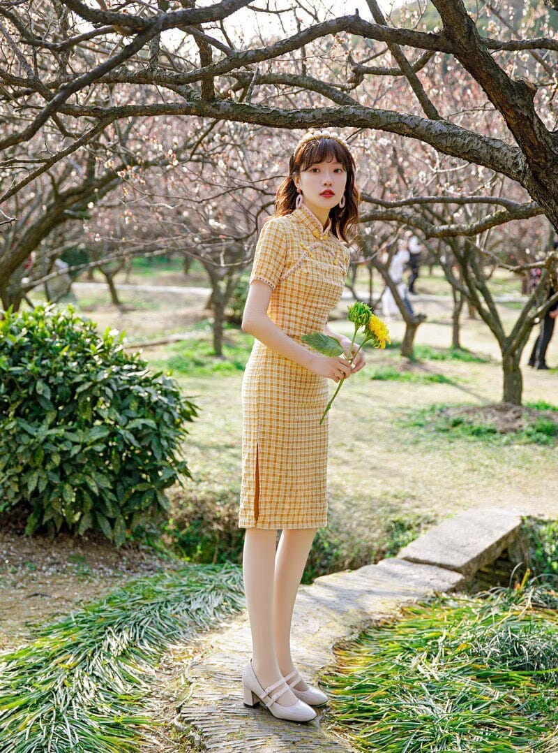Beth and Brian qipao-ZAYS Yellow Gingham Cotton Midi Cheongsam