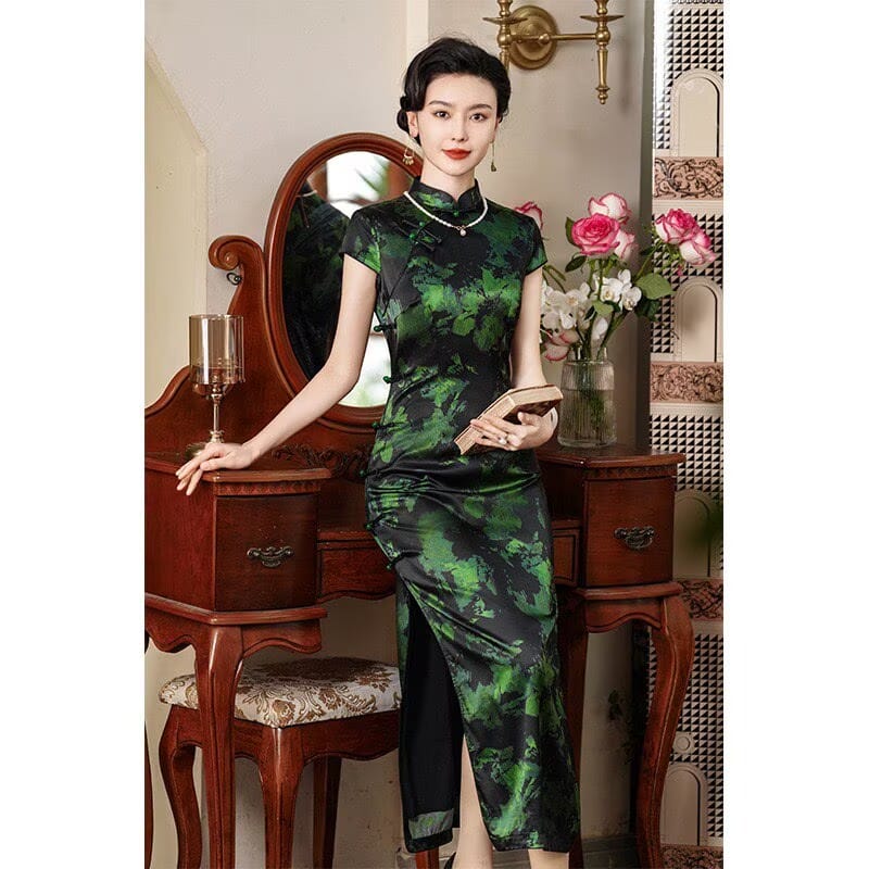 Beth and Brian Qipao-XLY 19 mome mulberry silk, high end green long Cheongsam