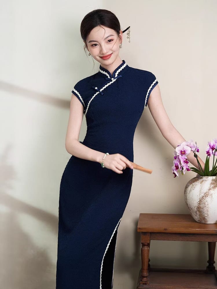 Beth and Brian Qipao-XL Lydia Solid Jacquard Silk Midi Cheongsam