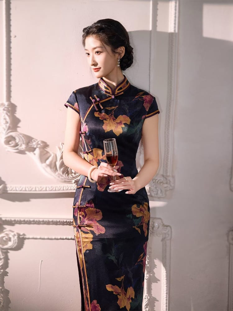 Beth and Brian Qipao-XLY Clara Vintage Floral 19 Momme Mulberry Silk Long Cheongsam