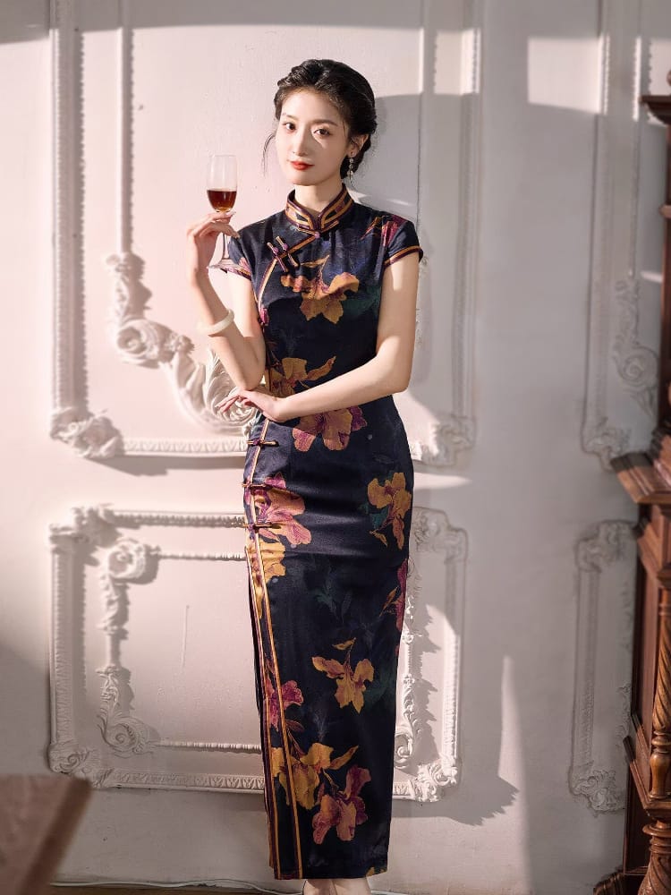 Beth and Brian Qipao-XLY Clara Vintage Floral 19 Momme Mulberry Silk Long Cheongsam