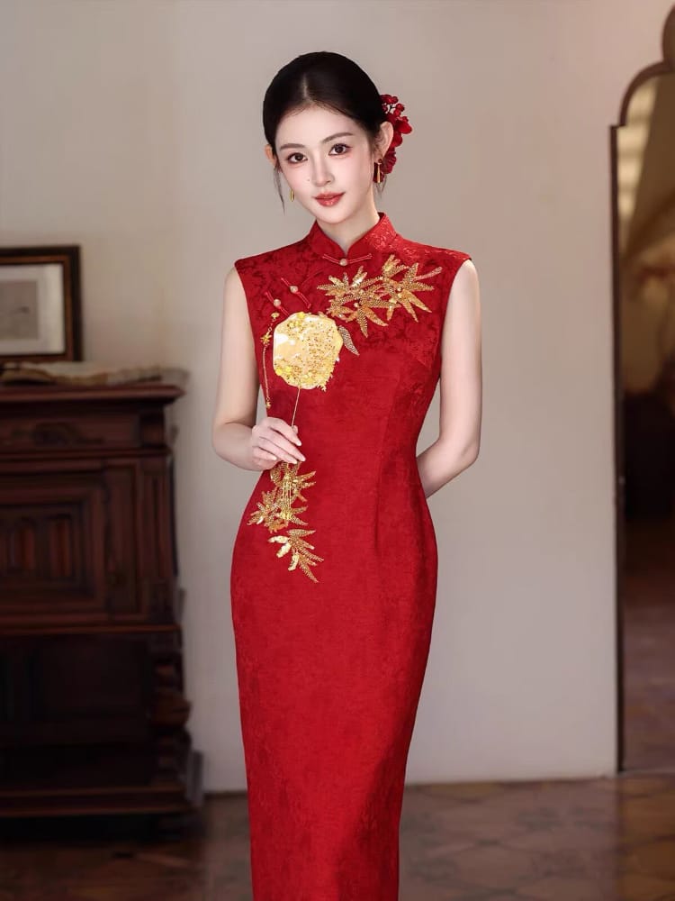 Beth and Brian Qipao-QHM Ivy Sleeveless Wine Red Cheongsam with Golden Bamboo Embroidery