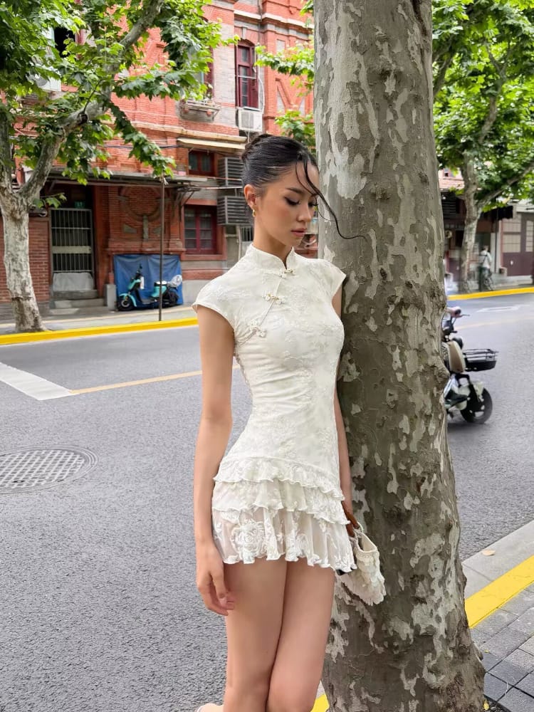 Beth and Brian Qipao-FYW Luna Floral Mini Cheongsam with Lace Ruffle Hem