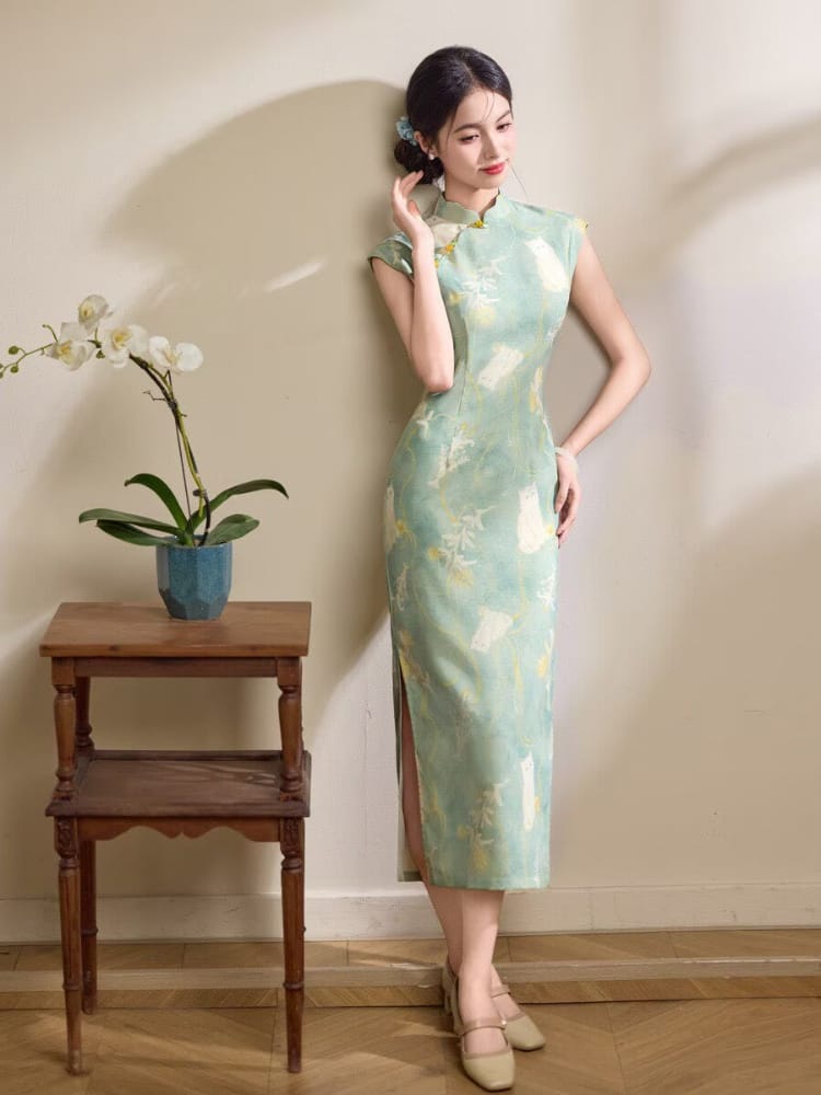 Beth and Brian Qipao-MYJ Sophie's Mid-Length Cheongsam with Cat & Floral Print