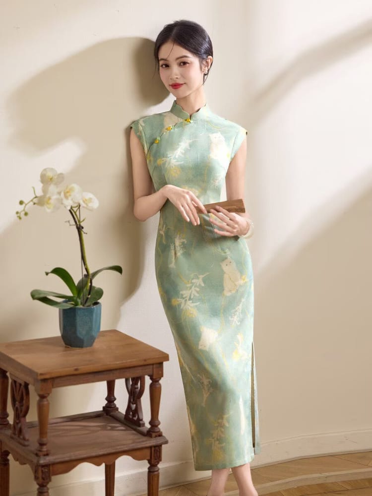 Beth and Brian Qipao-MYJ Sophie's Mid-Length Cheongsam with Cat & Floral Print