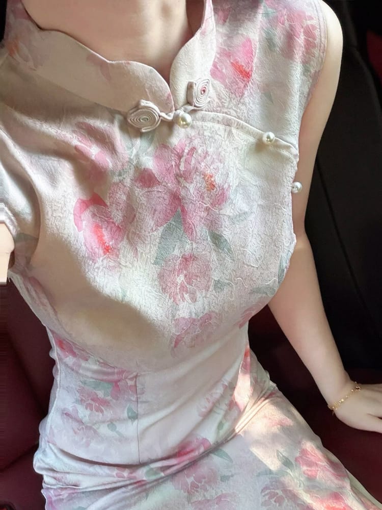 Beth and Brian Qipao-LSB Chloe Sleeveless Floral Midi Cheongsam