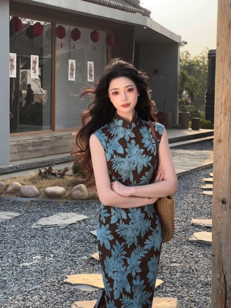 Beth and Brian Qipao-LSB Zoe Blue Leaf Floral Print Sleeveless Long Cheongsam