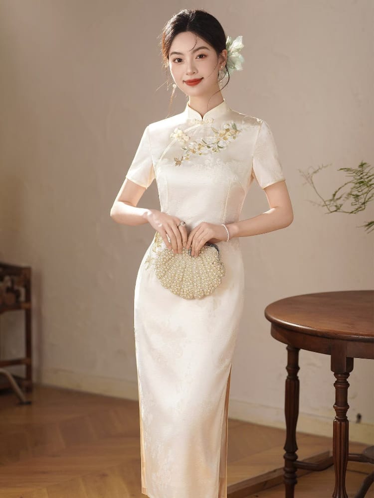 Beth and Brian Qipao-LSB Luna Floral & Butterfly Embroidery Midi Cheongsam