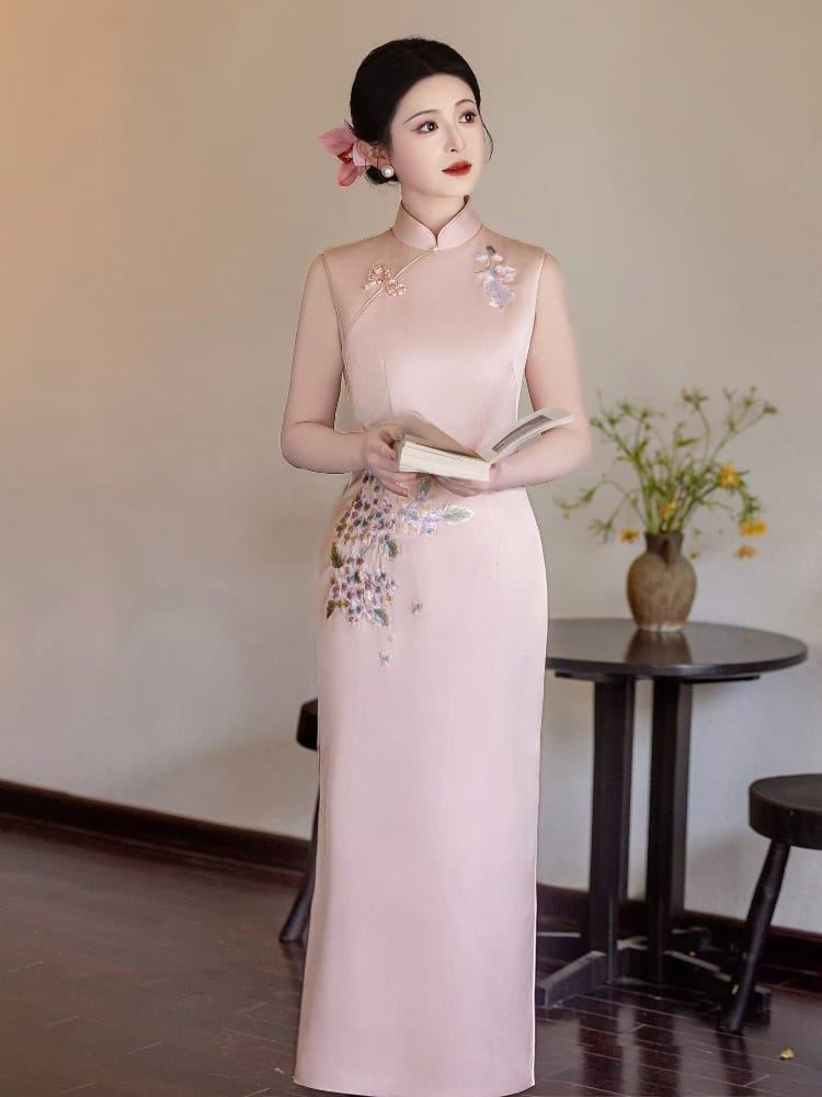 Beth and Brian Qipao-LSB Chloe Floral Embroidery Sleeveless Cheongsam