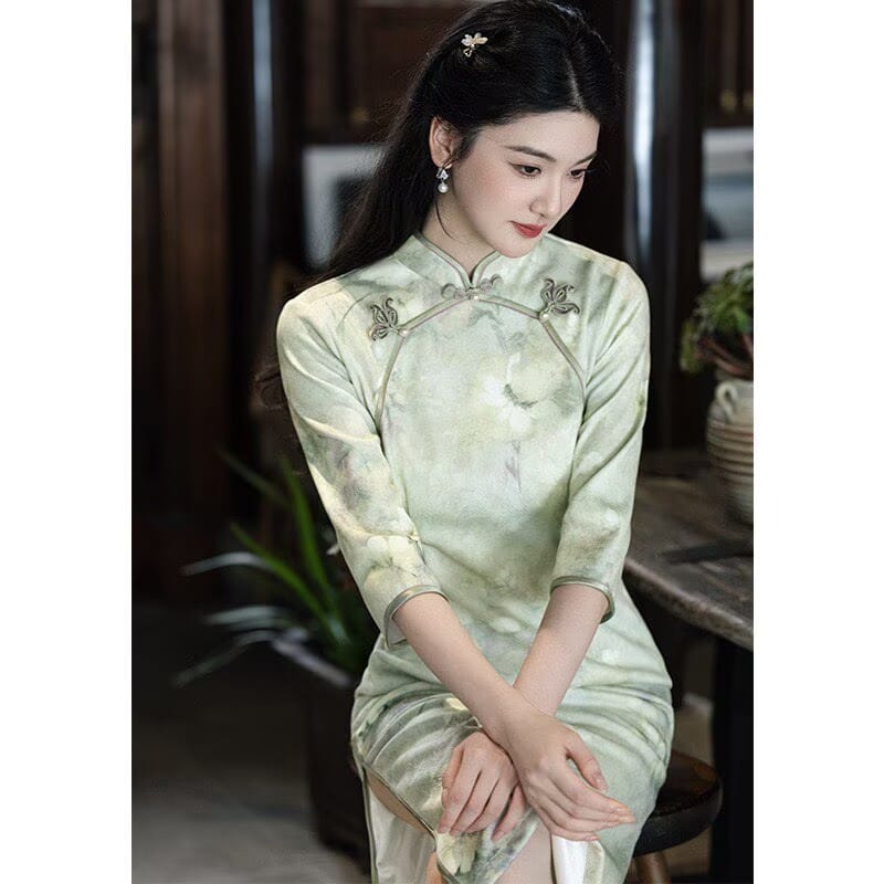 Beth and Brian Qipao-WS Luna Watercolor Floral Jacquard Satin Midi Cheongsam With Three-Quarter Sleeves