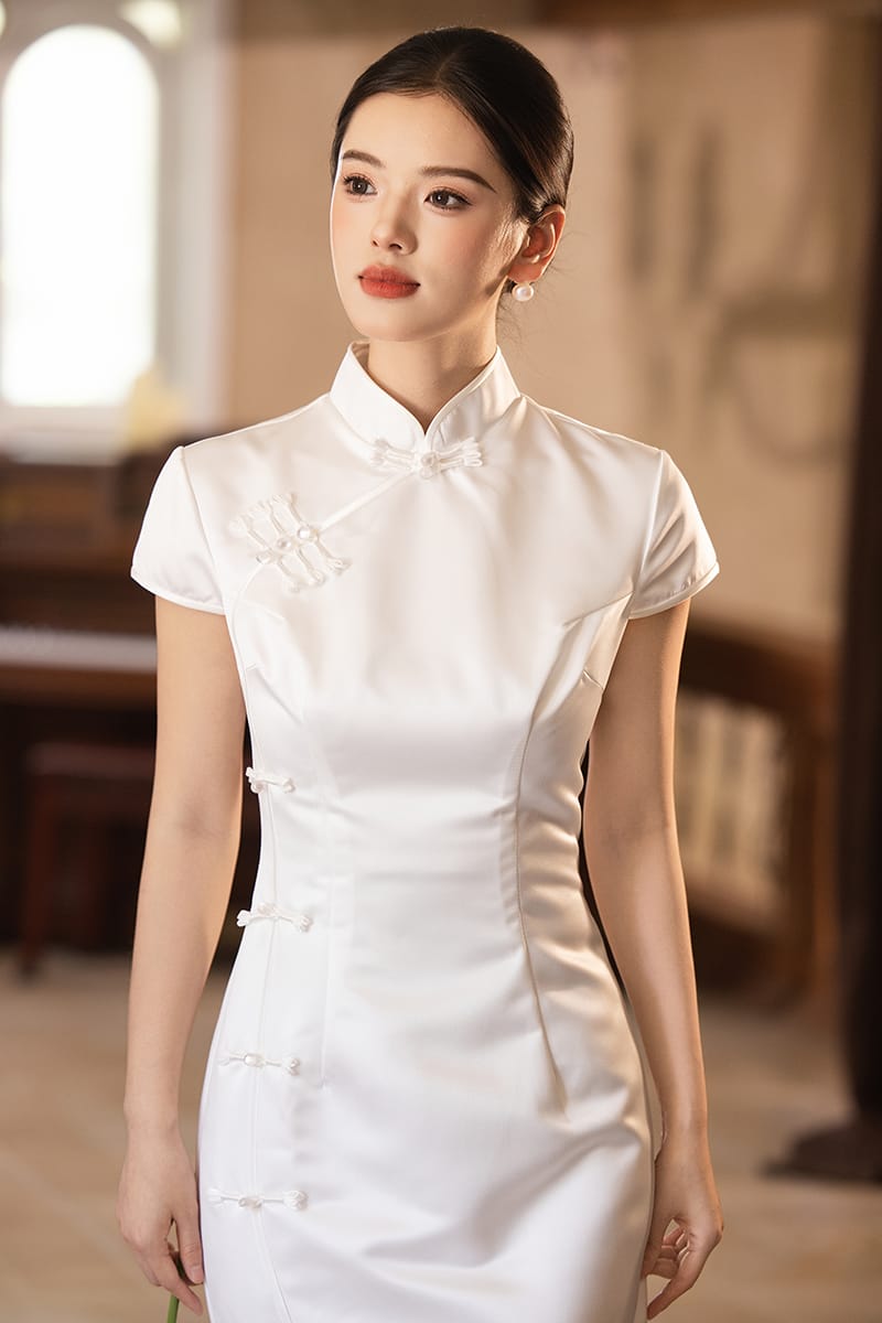 Beth and Brian Qipao-Exclusivedesigner Exclusive Designer Collection | Minimalism White long Cheongsam Gown