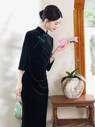 Beth and Brian Qipao-XL Josephine Vintage Black Velvet Midi Cheongsam with Green Frog Buttons