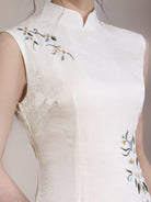 Beth and Brian Qipao-LSB Ivy Beige Sleeveless Floral Embroidery Midi Cheongsam