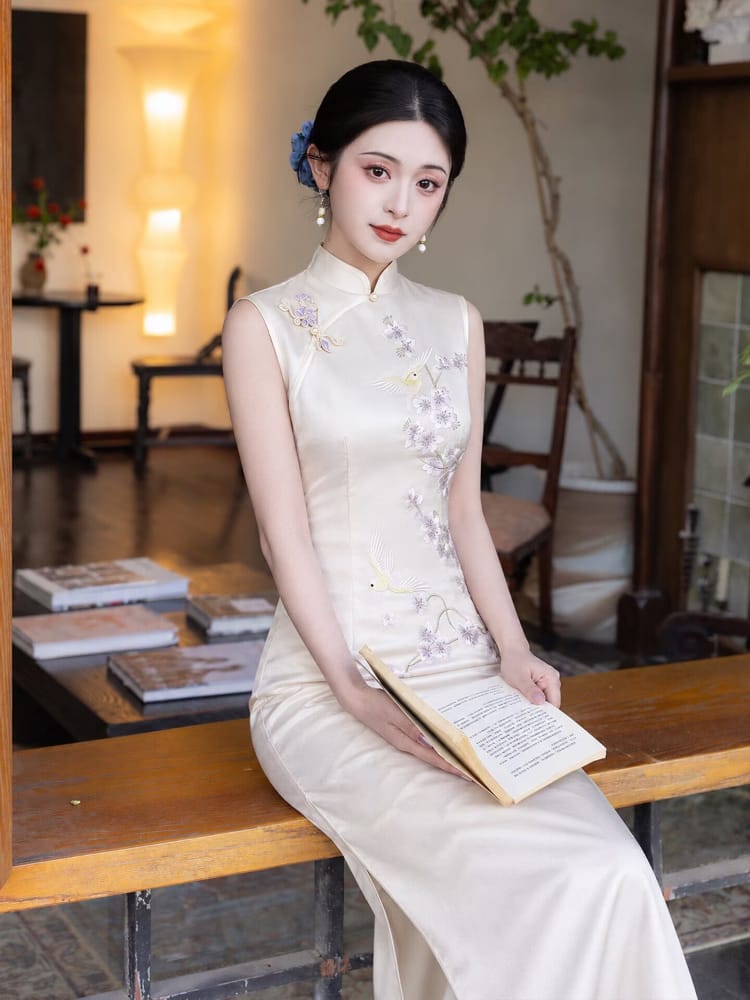 Beth and Brian Qipao-LSB Evelyn Sleeveless beige Acetate Cheongsam Dress