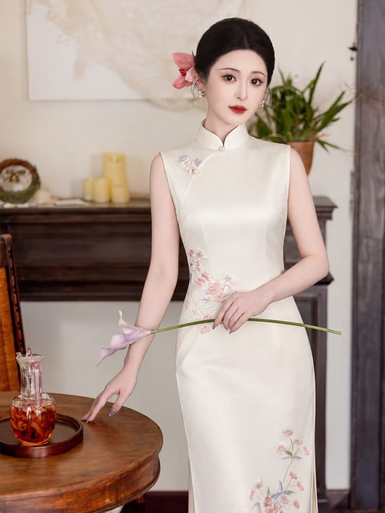 Beth and Brian Qipao-LSB White Sleeveless Acetate Cheongsam Dress