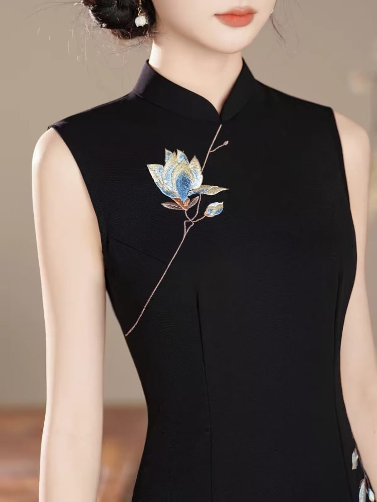 Beth and Brian Qipao-XSG Bonnie Black Sleeveless Woven Embroidered Long Cheongsam Dress