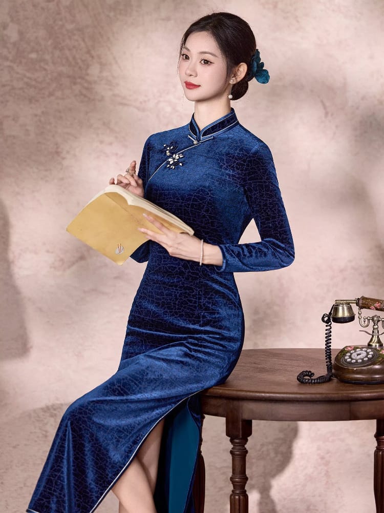 Beth and Brian Qipao-XLY Iris Navy Velvet Crackle Texture Cheongsam