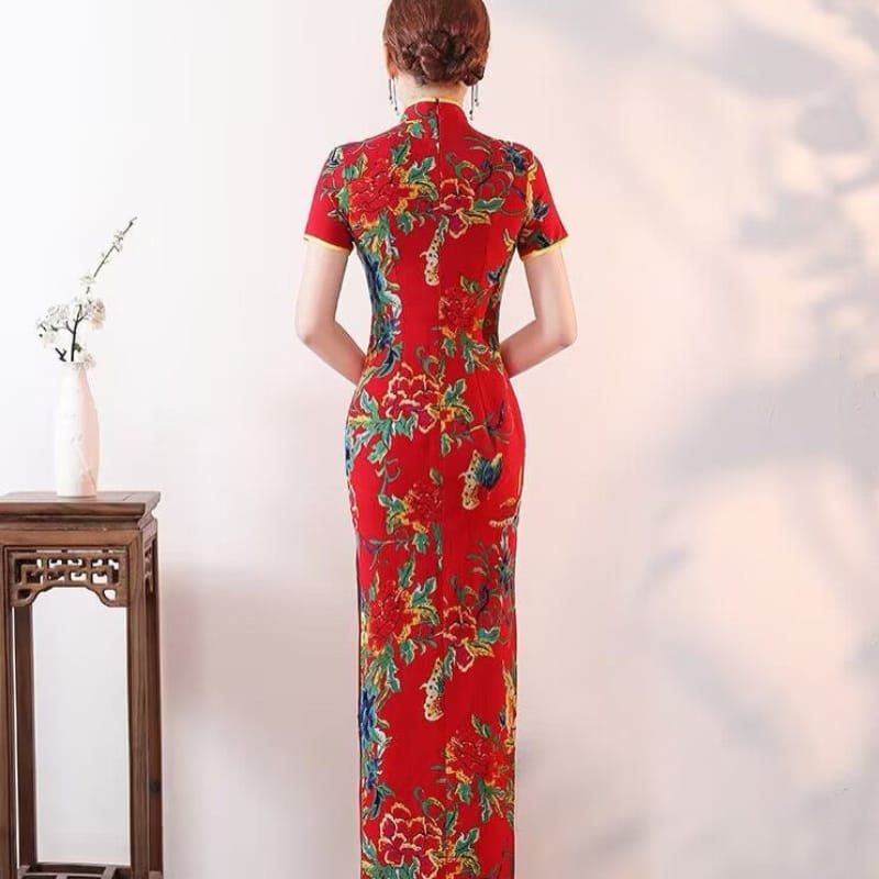 Beth and Brian Qipao-QCYJ Ruby Red Bold Floral Plus Size Cheongsam With Short Sleeves