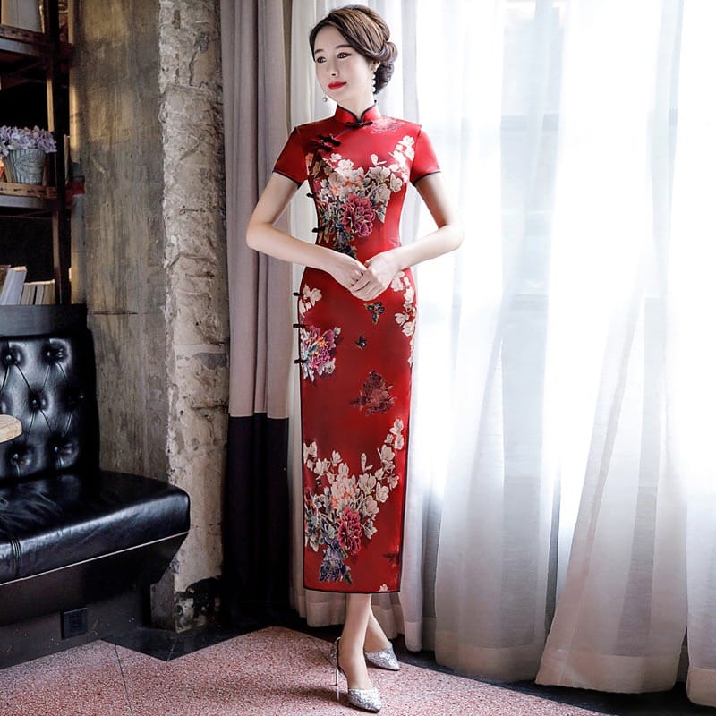 Beth and Brian Qipao-WXG Premium 19 mome mulberry Silk Red Tea Ceremony Qipao – Slim Fit Bridal Cheongsam