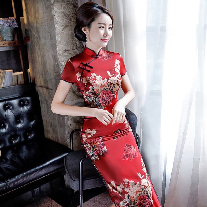 Beth and Brian Qipao-WXG Premium 19 mome mulberry Silk Red Tea Ceremony Qipao – Slim Fit Bridal Cheongsam