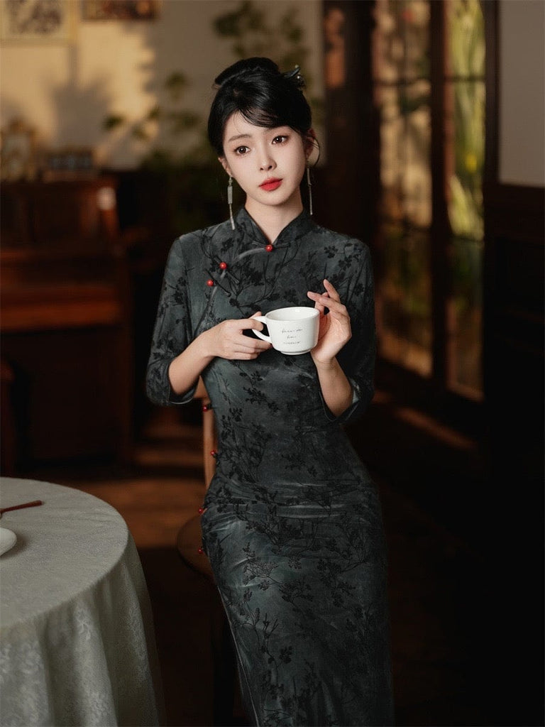 Beth and Brian Qipao-JLM Chinese retro style, velvet fabric midi Qipao