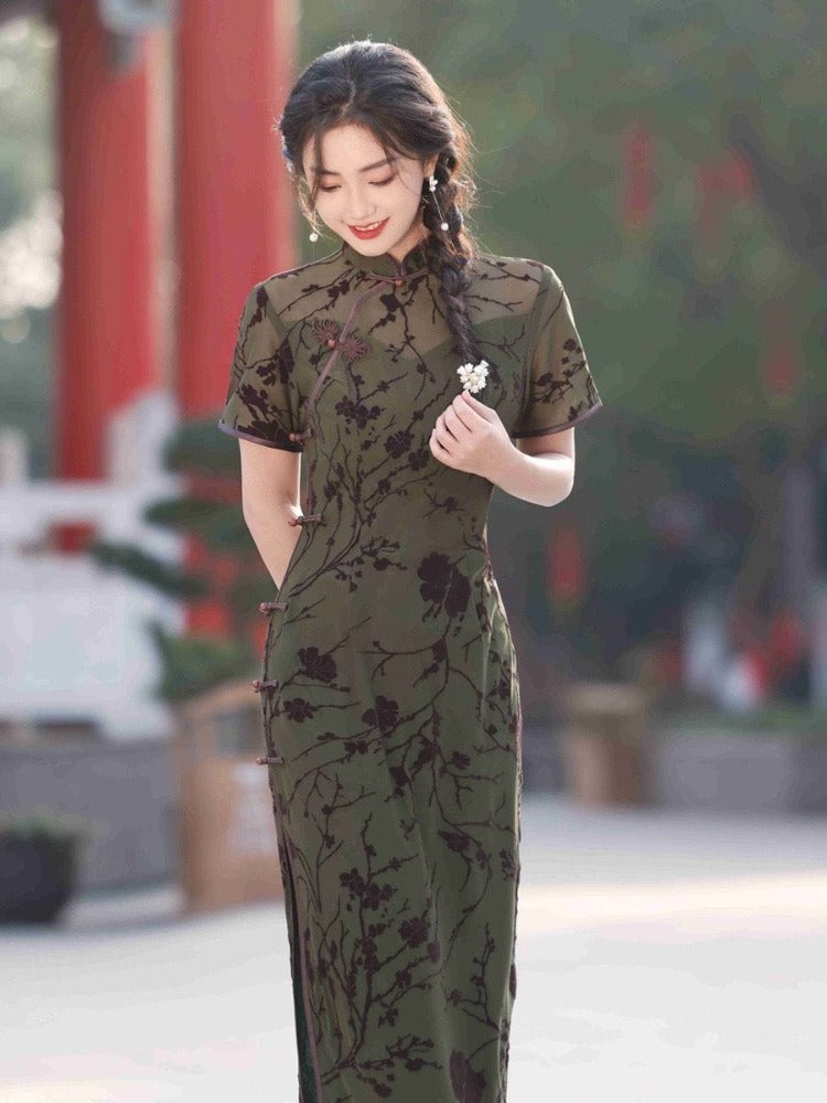 Beth and Brian Qipao-YG Old Shanghai style, velvet fabric midi Cheongsam
