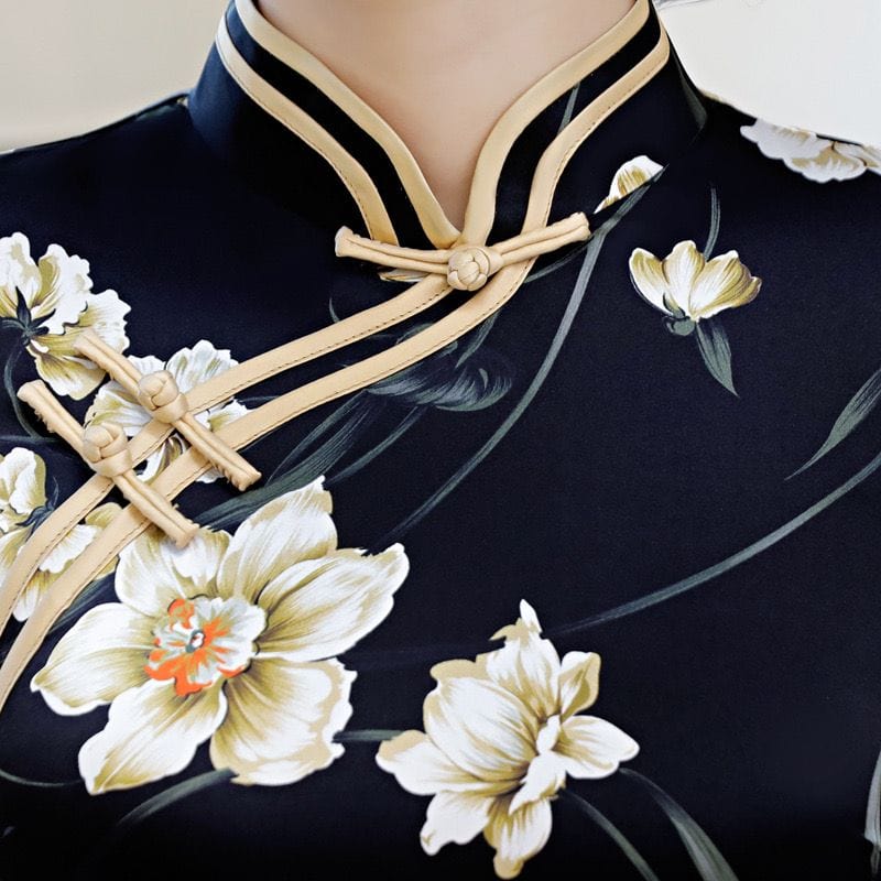 Beth and Brian Qipao-WXG Floral pattern, high-end, jacquard silk black midi Cheongsam