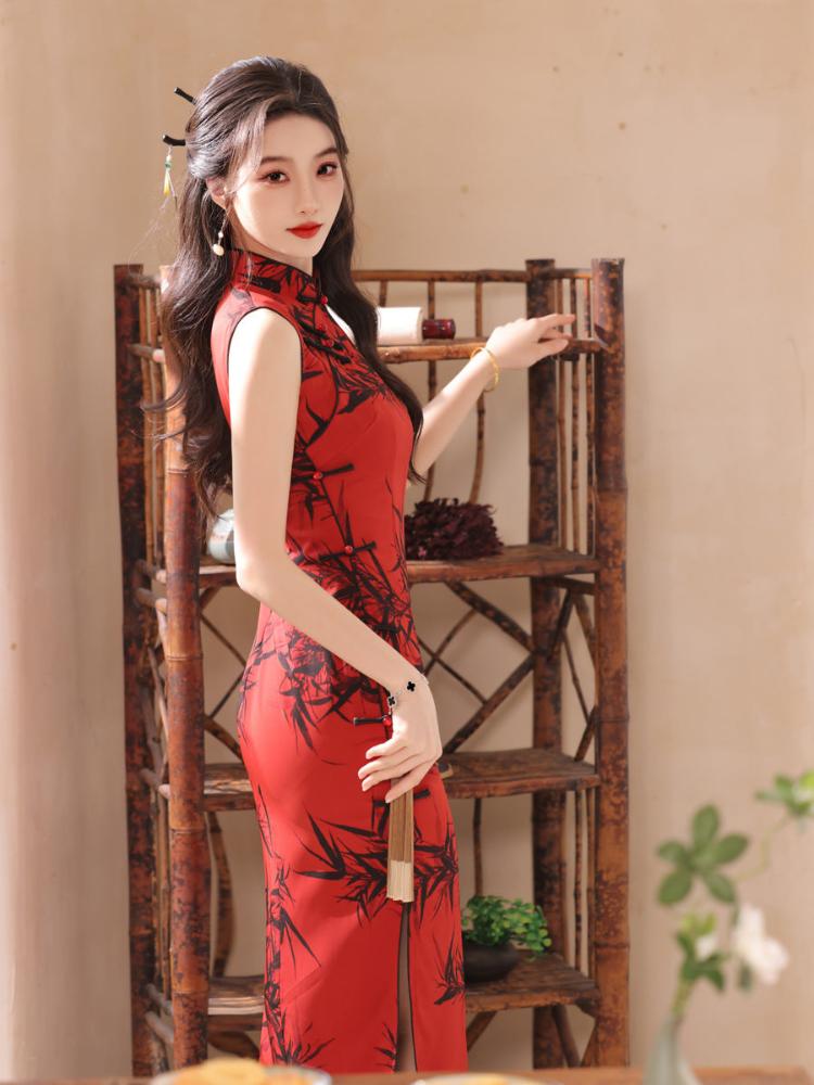 Beth and Brian Qipao-MYJ Bamboo leaf pattern, red midi Cheongsam