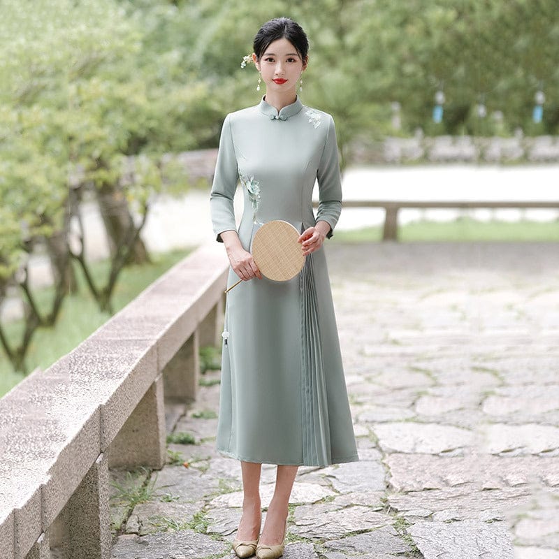 Beth and Brian Qipao-ZQYS Floral pattern, acetate mid-length Ao dai