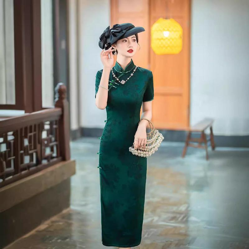 Beth and Brian Qipao-LXM Plus size, red&green midi Cheongsam for mothers