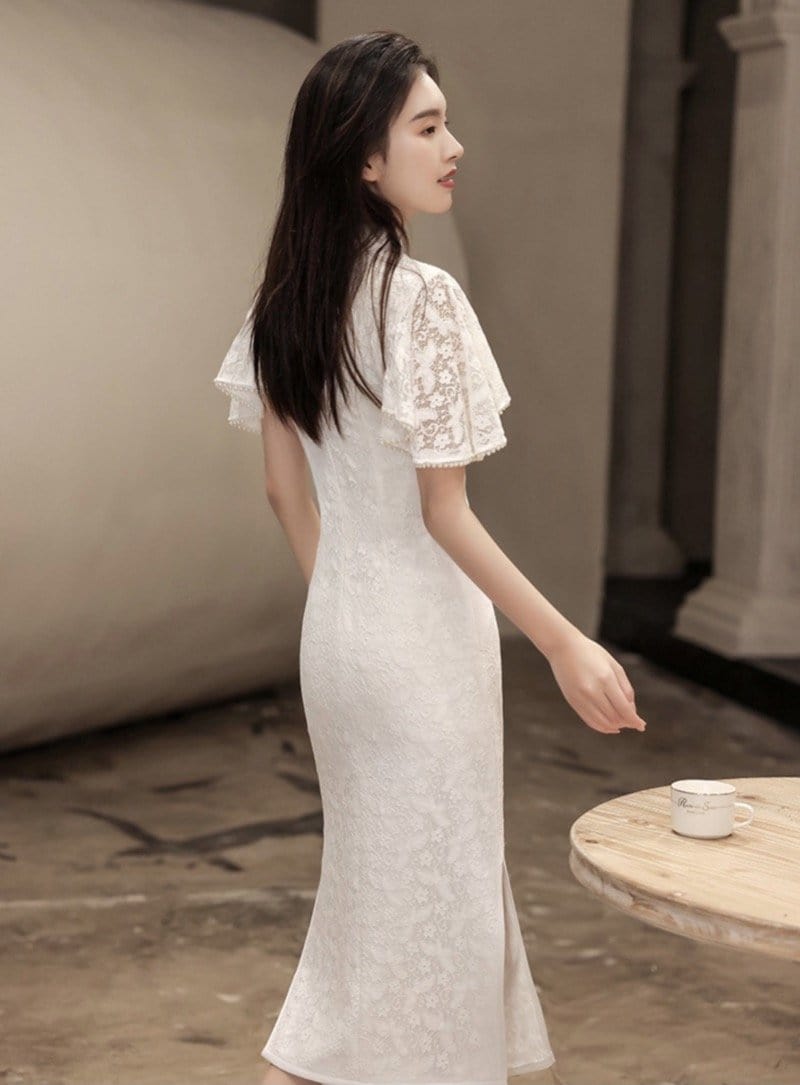 Butterfly pattern, lace long Qipao with lotus leaf sleeves