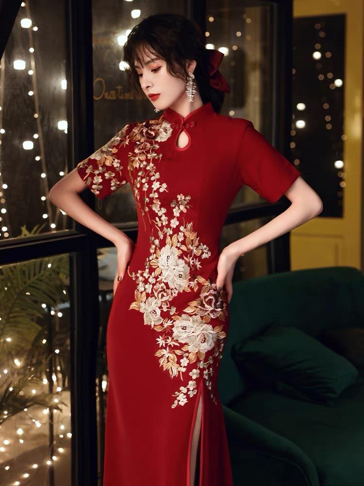 Floral embroidery, butterfly mesh fabric, red long Qipao