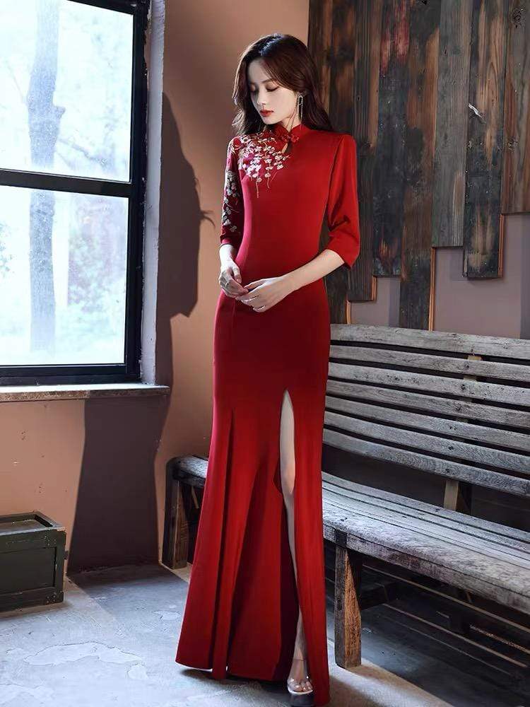 Floral embroidery, butterfly mesh fabric, long red Qipao